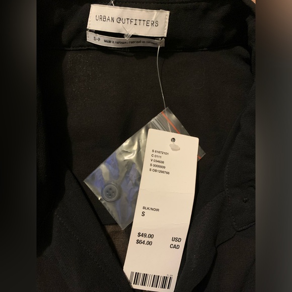 Urban Outfitters black mesh button-up crop top! 🔥 - Picture 2 of 3